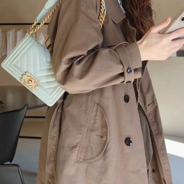 CHANEL 小號 BOY 鏈條包 超美薄荷綠氣泡綠 V紋小牛皮20*12*6.5 9新配件塵袋-1