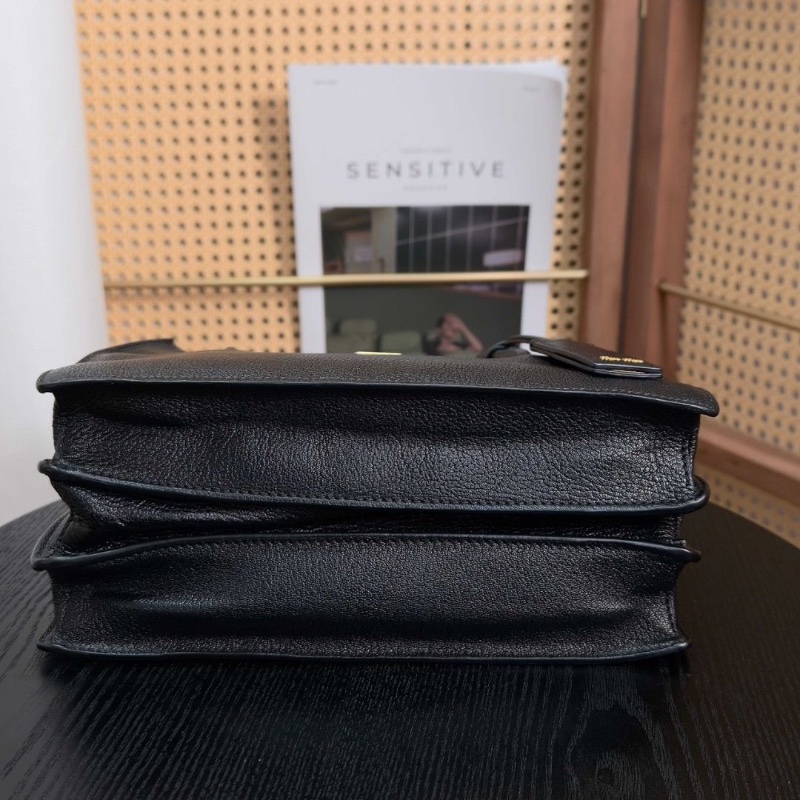 MIUMIU黑金手提肩背風琴包27.5*19*12.5 9新配件塵袋-4