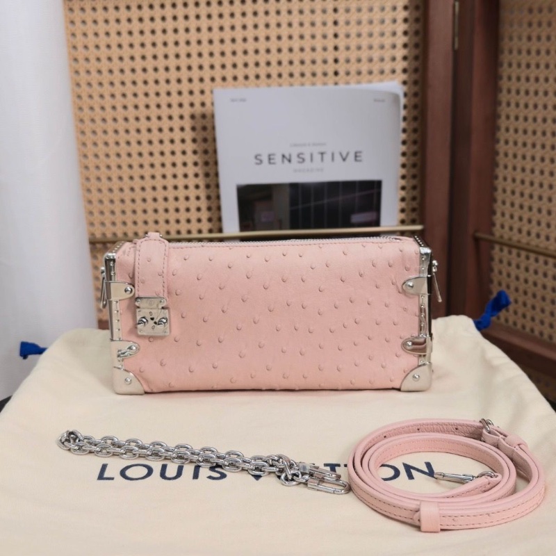 LV新版Slim Trunk橫版粉色 鴕鳥皮肩背斜背包盒子包 芯片款23*11*4 9新配件塵袋-1