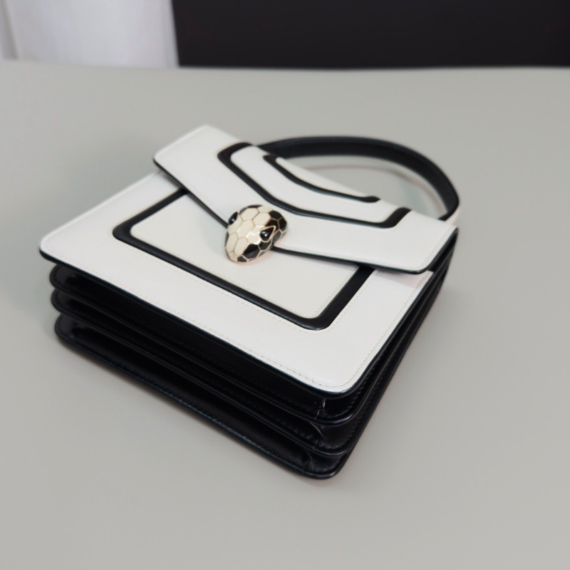 BVLGARI 黑白拼色蛇頭 手提斜背風琴包18.5*16*10 98新配件塵袋 雨衣 鏡子-6