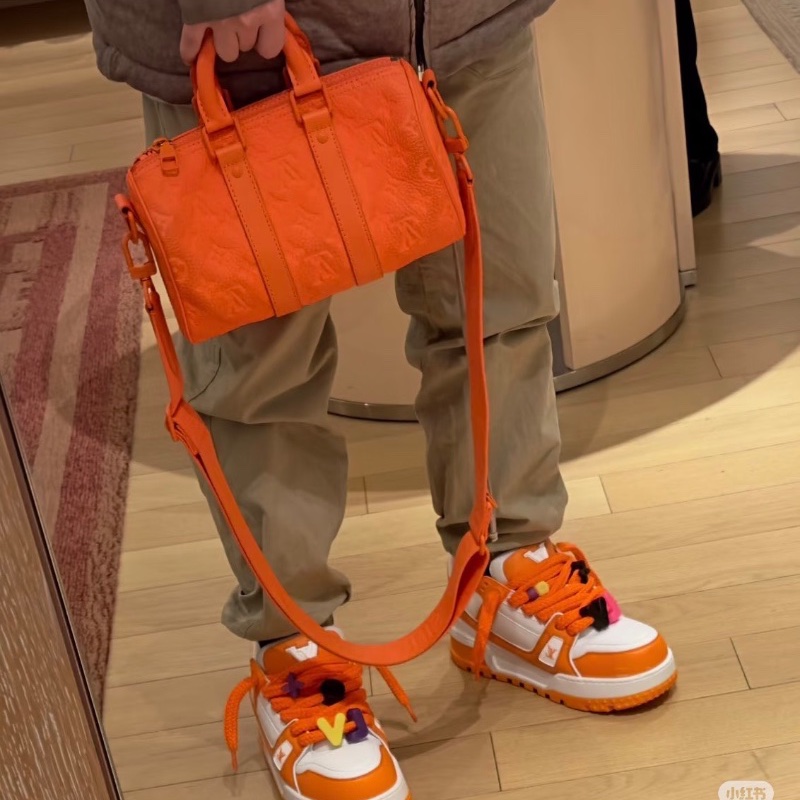 LV Keepall25橙色壓花 手提肩背斜背包 25*15*11 99新配件塵袋 芯片款-0