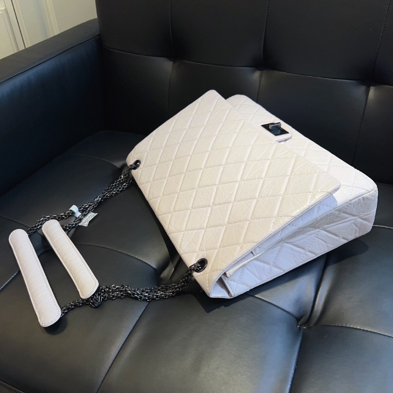 Chanel 菱格紋2.55 白色牛皮 soblackMaxi大號36*28*8  98新配件塵袋-5