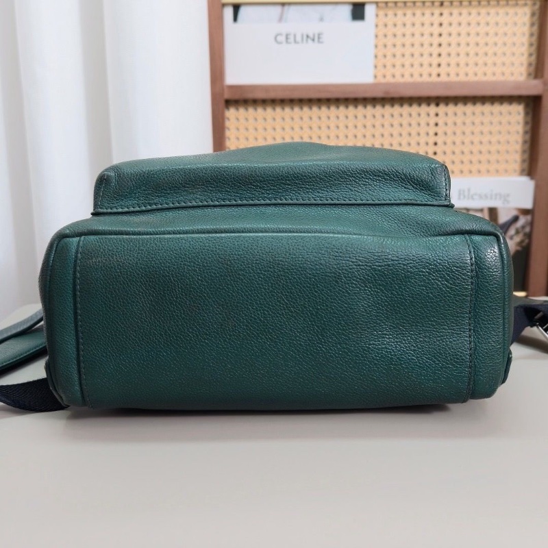 BURBERRY 深綠色全皮帆布後背包30*35*10.5 9新配件吊牌 卡冊-3