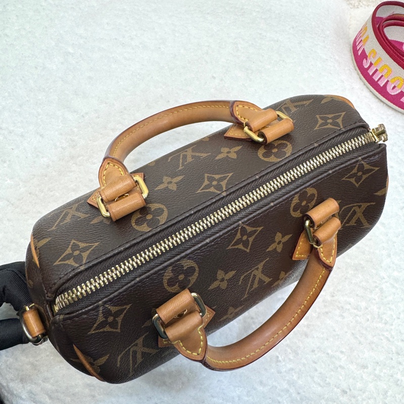 Louis Vuitton LV老花Monogram帆布 Speedy Bandouliere 20波士頓包 手提斜背包-23