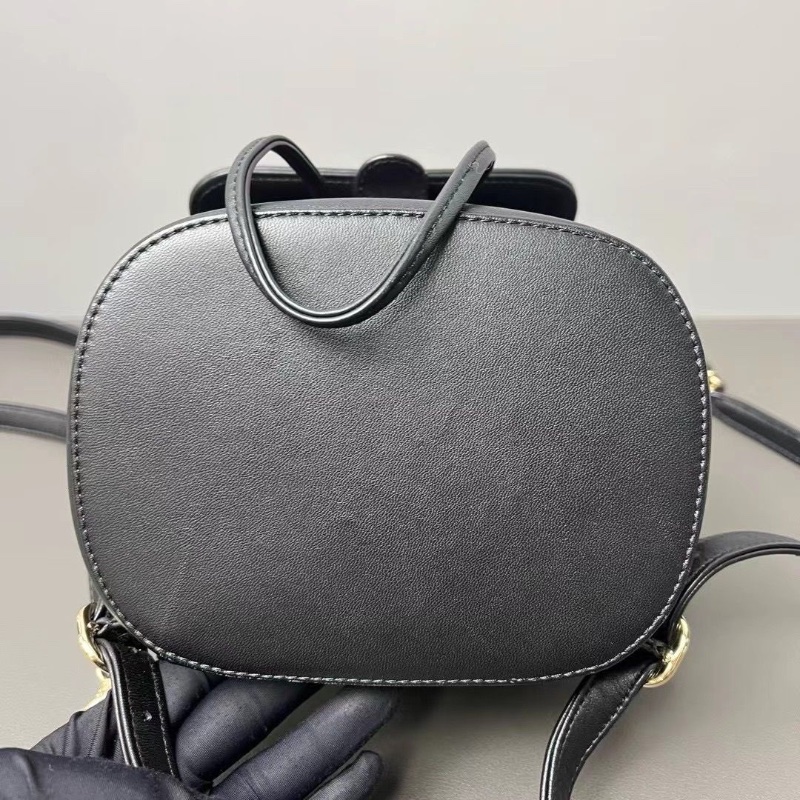 Chanel 金扣浮雕 大logo黑金後背包迷你小書包 羊皮 16*18*12cm 9新配件保卡塵袋-6