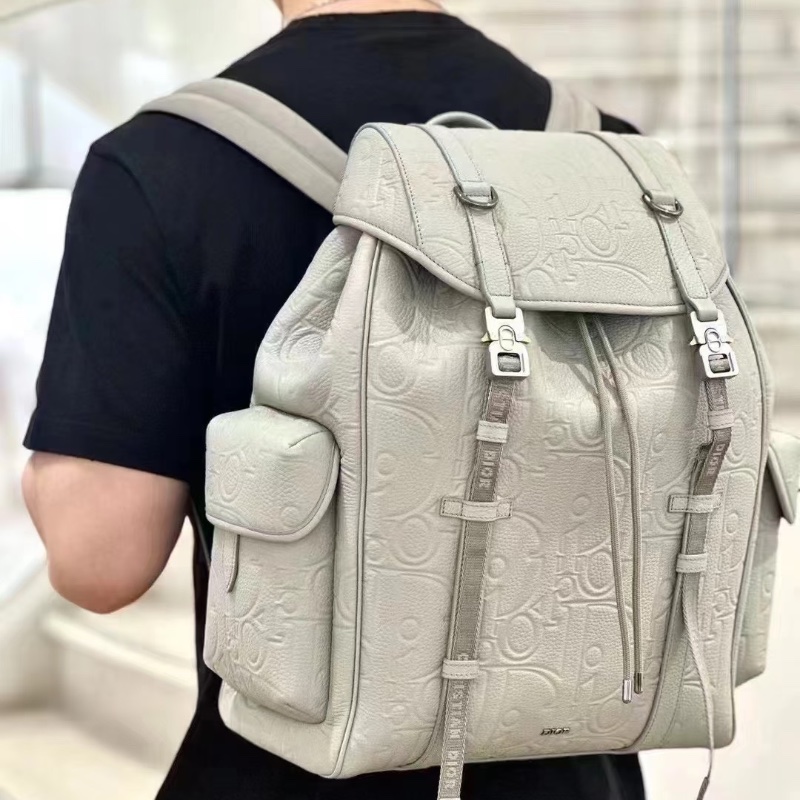 Dior Hit the Road 可調節肩帶抽繩開合米色雙肩包全皮壓花 後背包33*16*40cm 98新配件塵袋-0