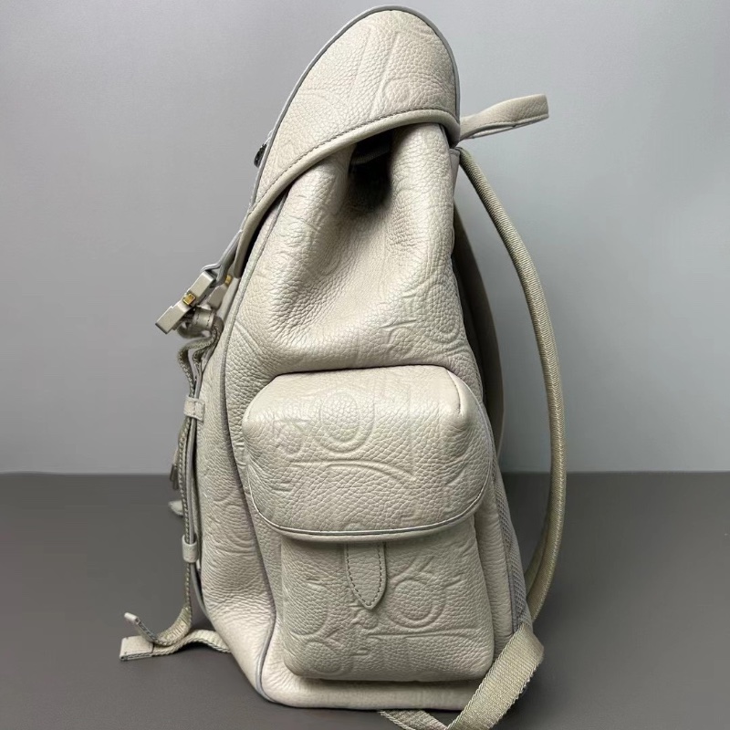 Dior Hit the Road 可調節肩帶抽繩開合米色雙肩包全皮壓花 後背包33*16*40cm 98新配件塵袋-3