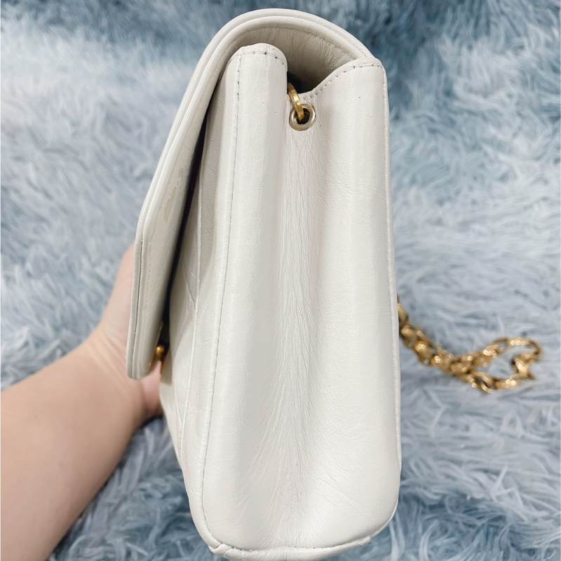 Chanel Vintage Classic White  Diana Bag 白色金扣香奈兒-8