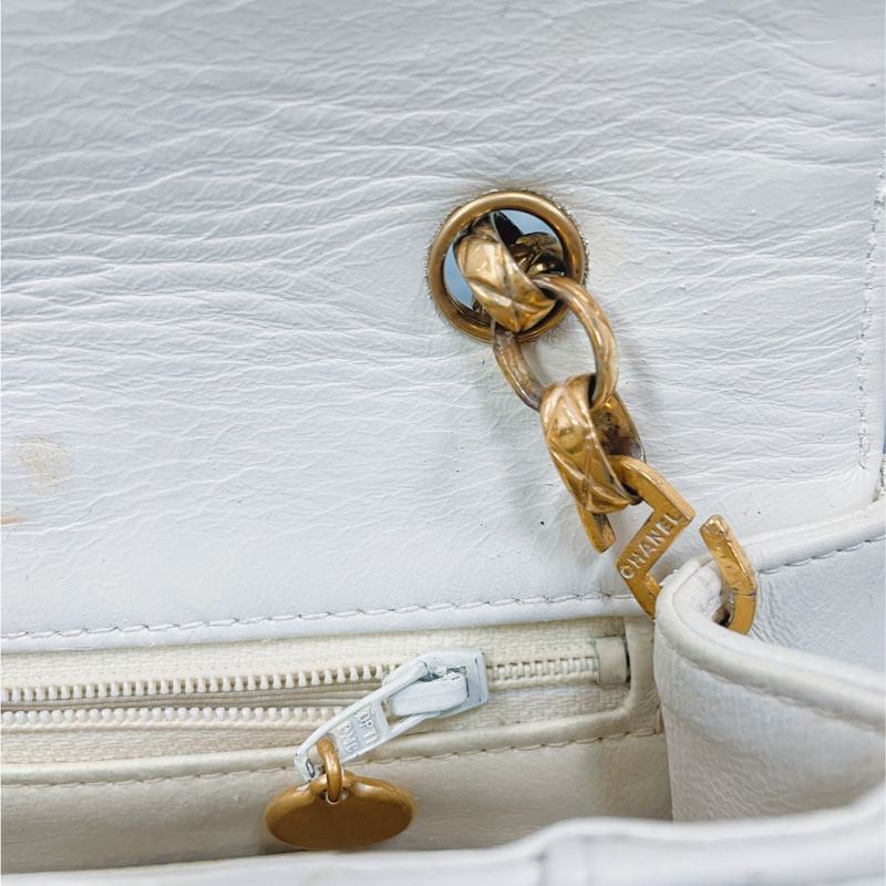 Chanel Vintage Classic White  Diana Bag 白色金扣香奈兒-19