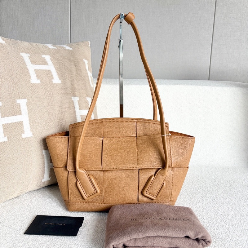 BV ARCO系列編織包焦糖色 牛皮 內裡麂皮材質22*20*9 99新配件塵袋 說明書-3