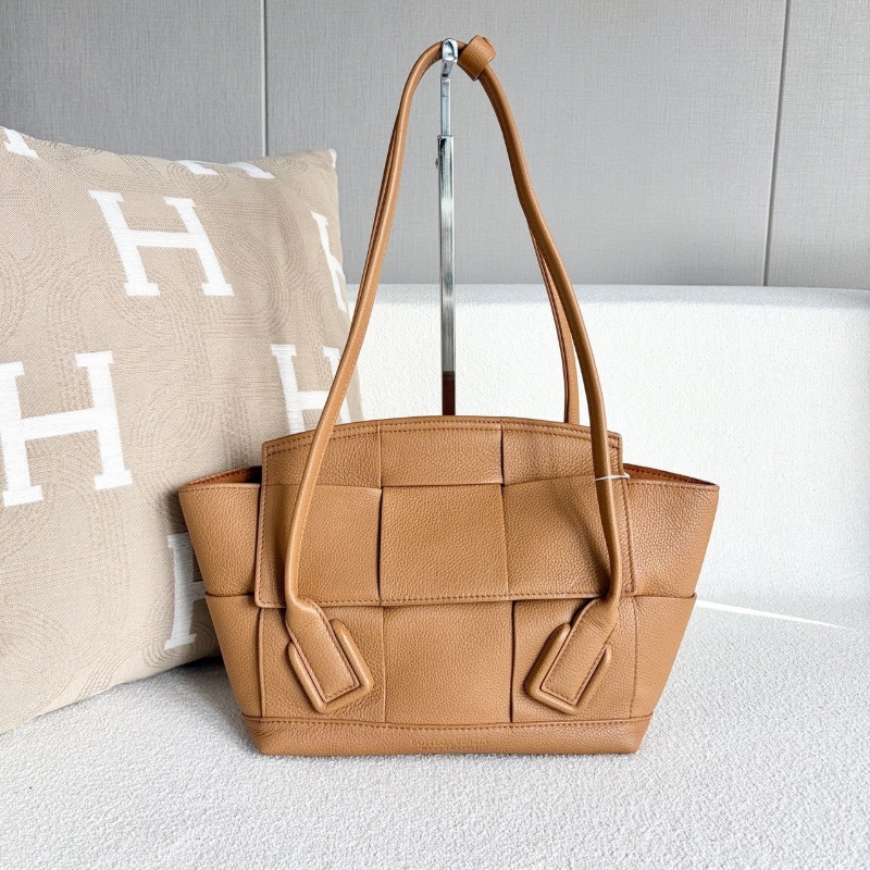 BV ARCO系列編織包焦糖色 牛皮 內裡麂皮材質22*20*9 99新配件塵袋 說明書-8