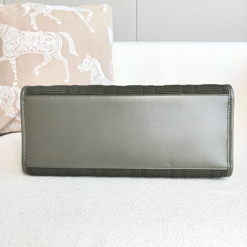 Fendi 聯名限定膠囊系列 Sunshine托特包tote 深綠色針織 玳瑁手柄36*31*15 99新配件塵袋 肩帶-4