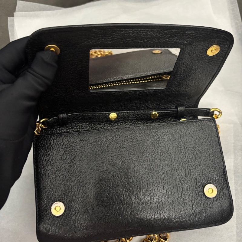 MiuMiu 黑色woc包 內含鏡子 肩背斜背手拿鏈條包 18×3.5×11 98新配件塵袋-4