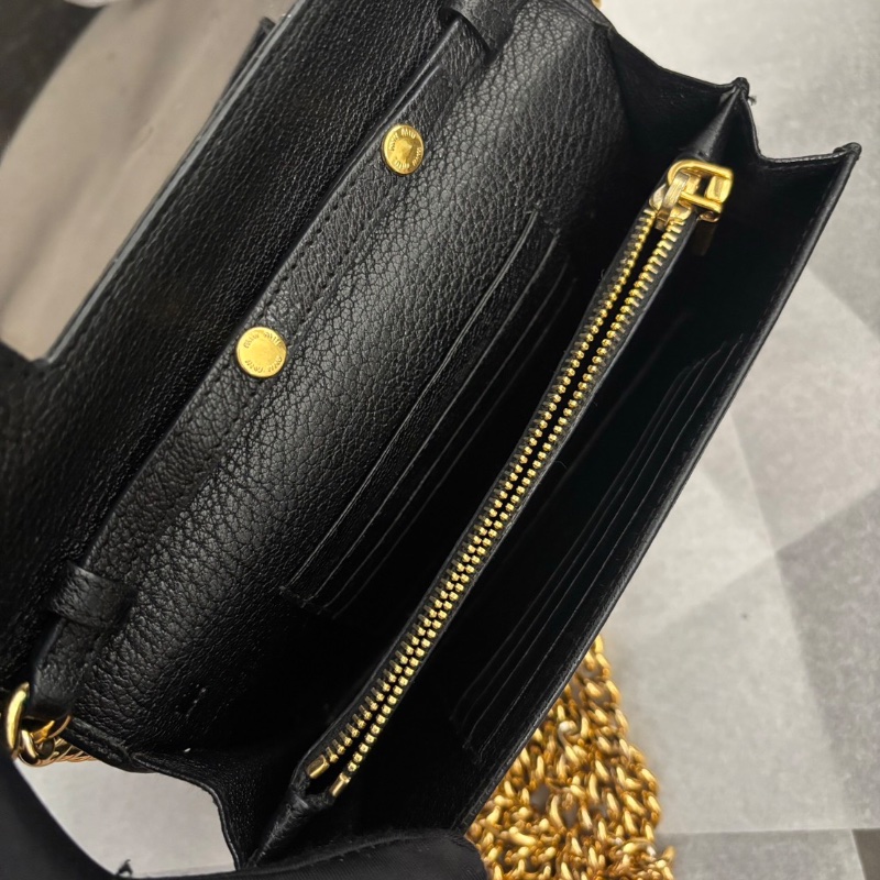 MiuMiu 黑色woc包 內含鏡子 肩背斜背手拿鏈條包 18×3.5×11 98新配件塵袋-5