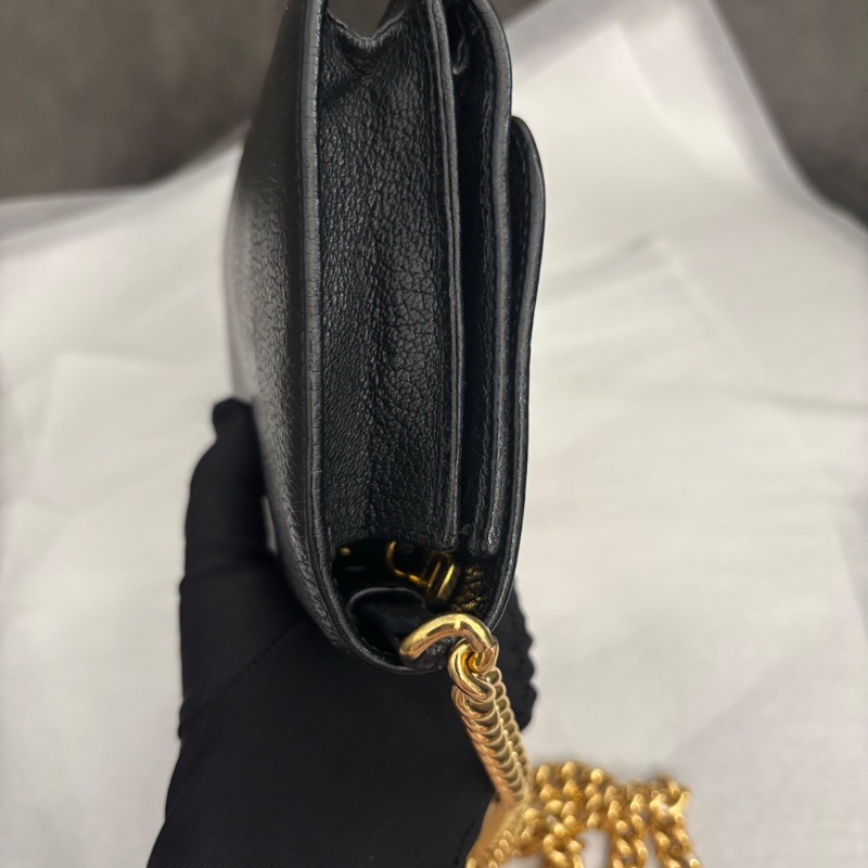 MiuMiu 黑色woc包 內含鏡子 肩背斜背手拿鏈條包 18×3.5×11 98新配件塵袋-7