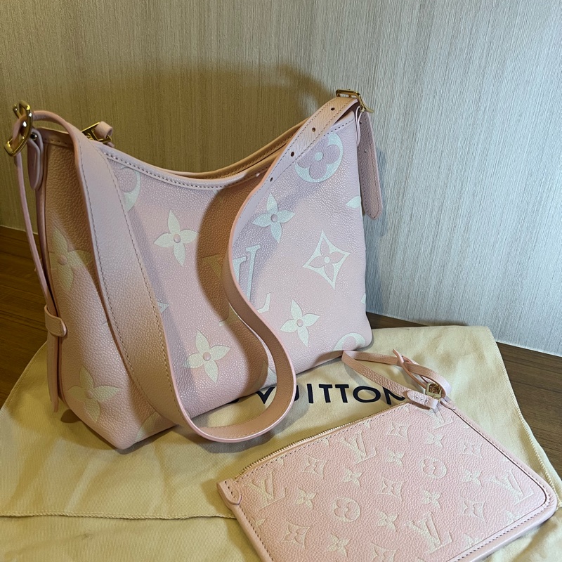 LV CarryAll PM Monogram Empreinte 粉色 壓紋牛皮-7
