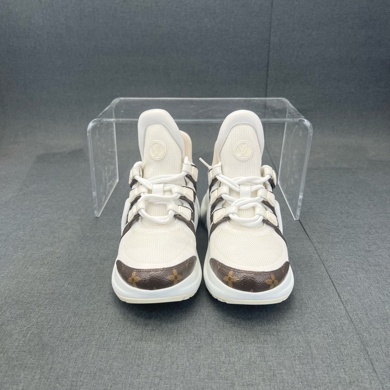 Louis Vuitton路易威登 archlight 白老花 35碼-1