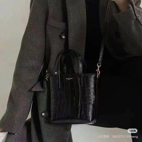 全新全配🈶購證❤️ ysl #黑金 #鱷魚壓紋 #琴譜包 mini #托特