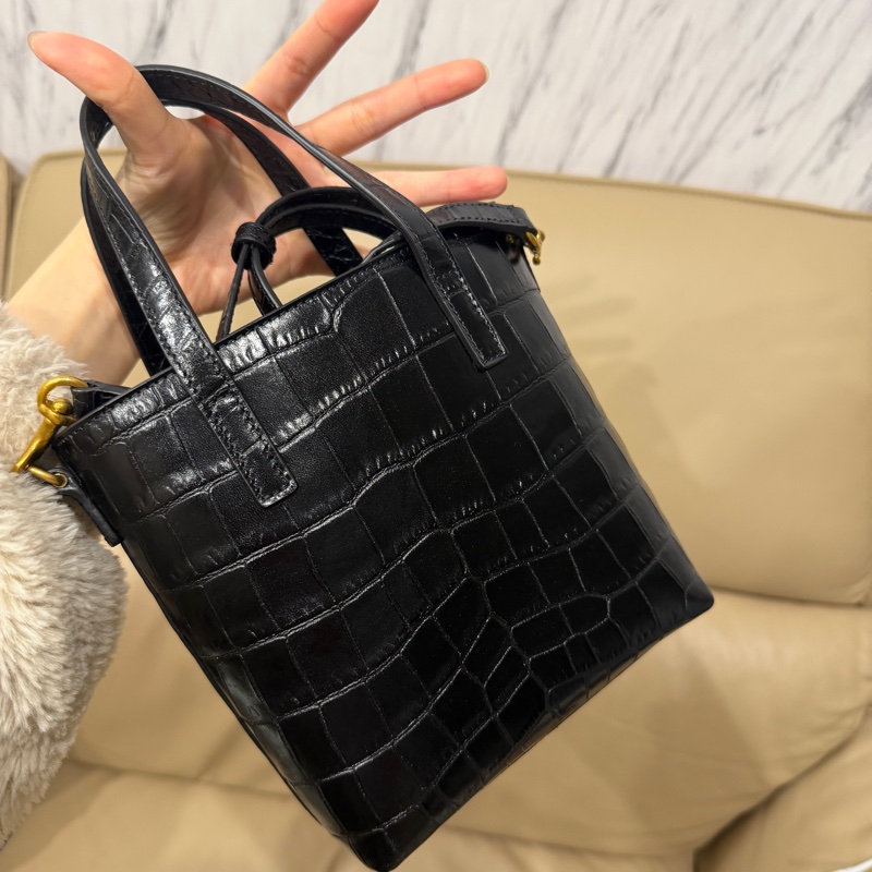 全新全配🈶購證❤️ ysl #黑金 #鱷魚壓紋 #琴譜包 mini #托特-11