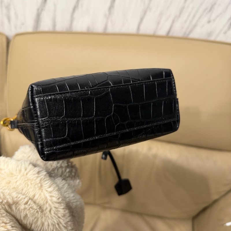 全新全配🈶購證❤️ ysl #黑金 #鱷魚壓紋 #琴譜包 mini #托特-12