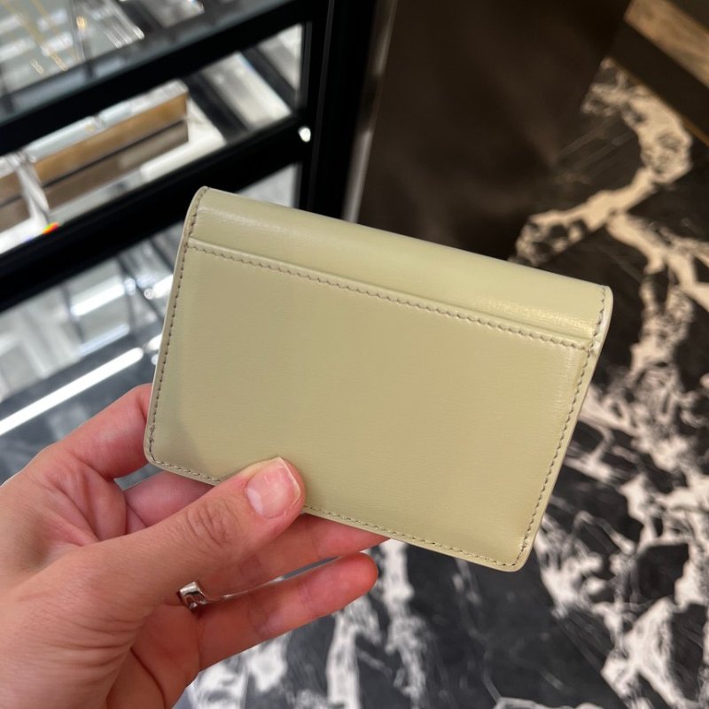 ⏰限時特賣價🌺Celine 10I583 Triomphe 凱旋門標誌光滑牛皮翻蓋卡片套 柑檸色-3