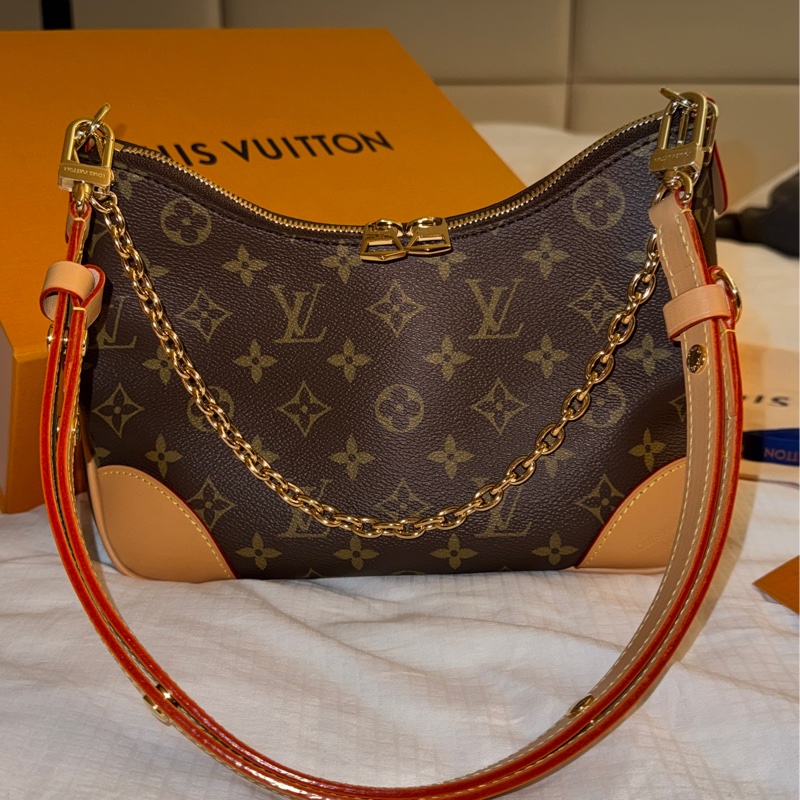「全新現貨」LV Boulogne PM牛角包 型號：M45832 尺寸：26 x 16 x 9.5-5