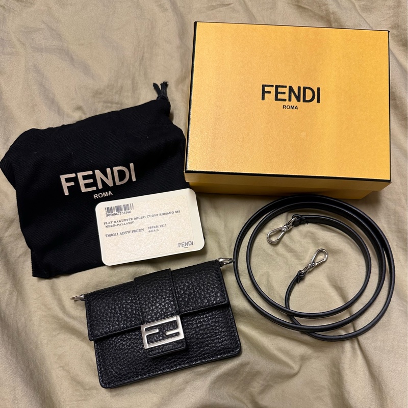 FENDI 扁形BAGUETTE(超迷你)黑色揹帶卡片包-3