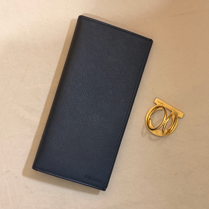 ✨近新美品 Prada 普拉達 素面深藍對開13卡零錢袋長夾-2