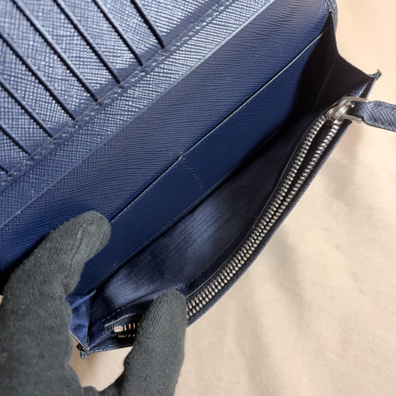 ✨近新美品 Prada 普拉達 素面深藍對開13卡零錢袋長夾-6