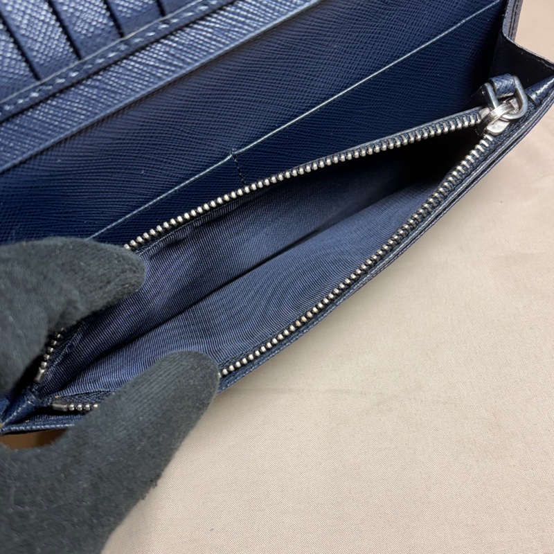 ✨近新美品 Prada 普拉達 素面深藍對開13卡零錢袋長夾-7