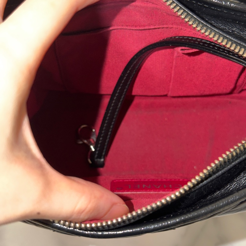 全新全配❤️ 香奈兒 #黑金 #流浪包 #油蠟皮 #小號-13