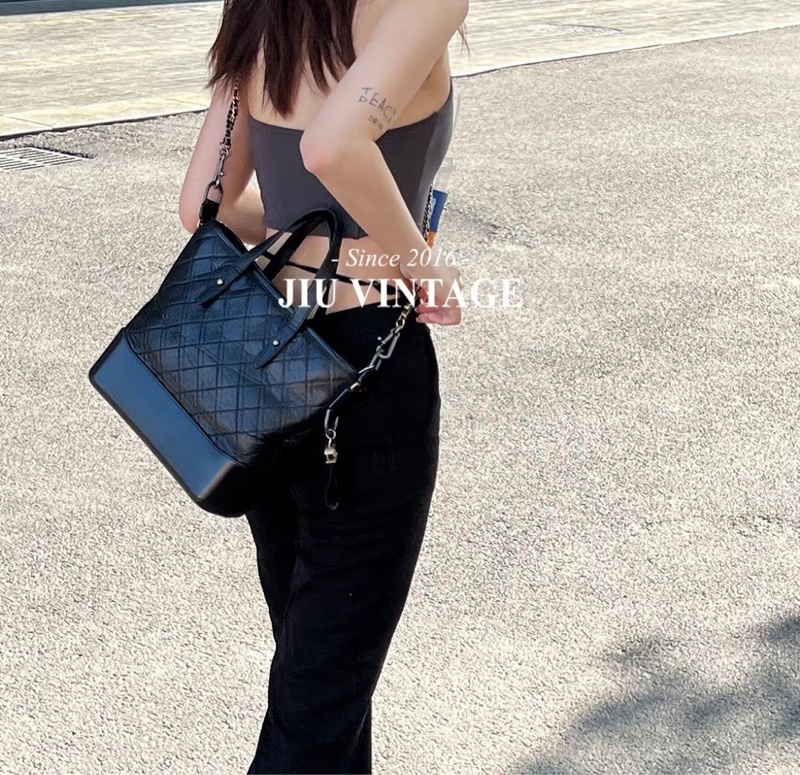 全新全配❤️ 香奈兒 #黑金 #流浪包 #油蠟皮 #托特包-3