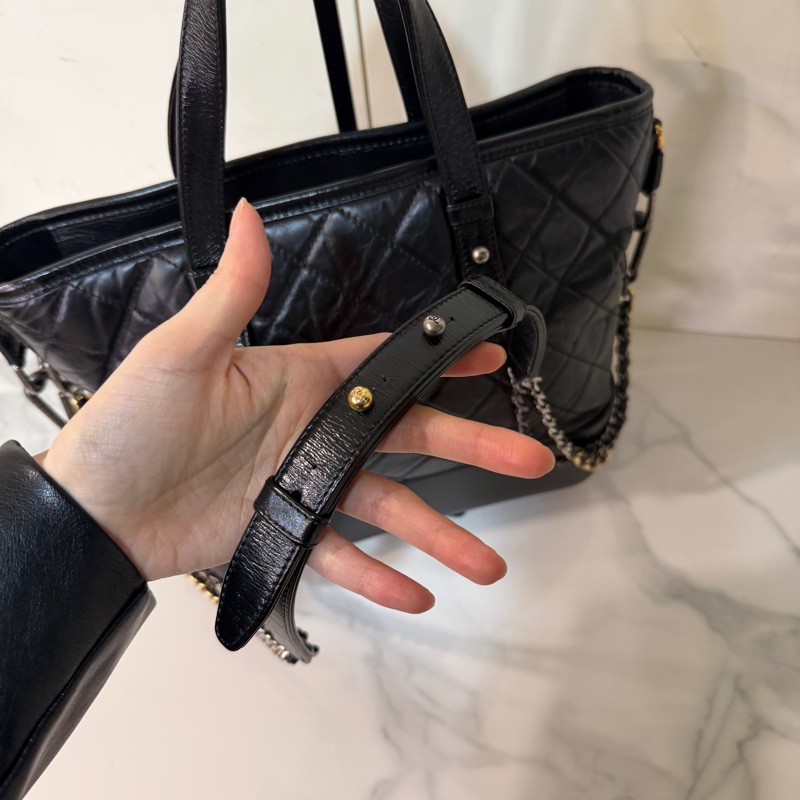 全新全配❤️ 香奈兒 #黑金 #流浪包 #油蠟皮 #托特包-5