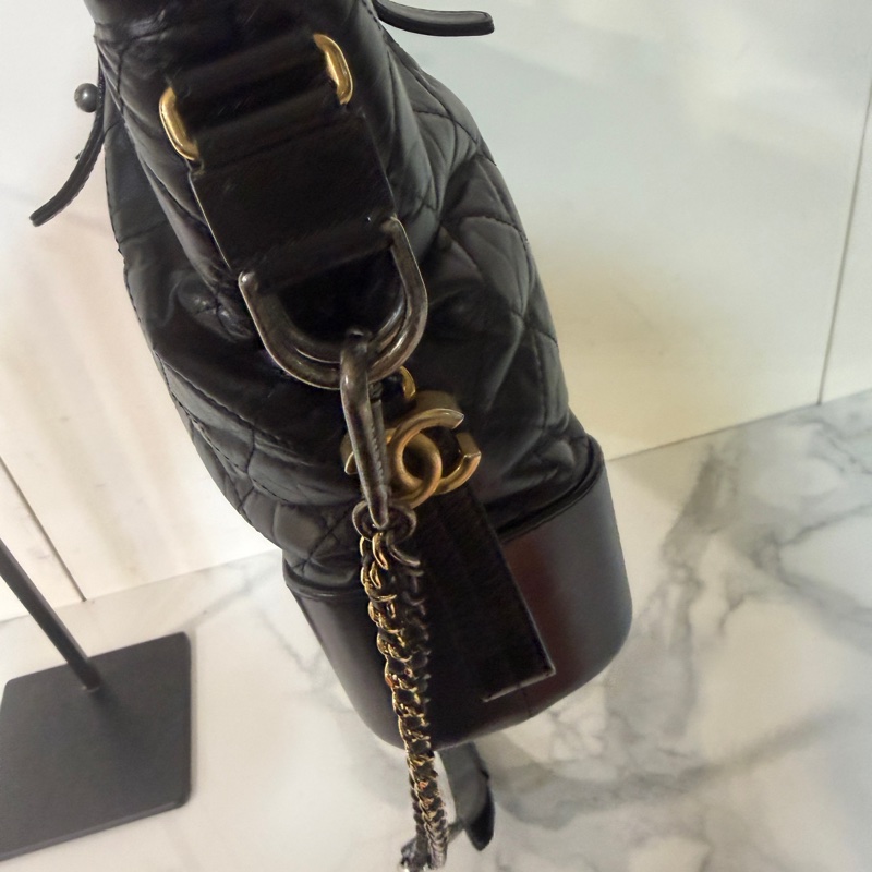 全新全配❤️ 香奈兒 #黑金 #流浪包 #油蠟皮 #托特包-8