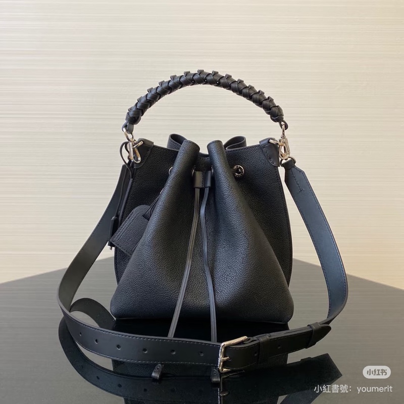 全新全配❤️ lv #黑色 #muria #月光女神 #水桶包-1