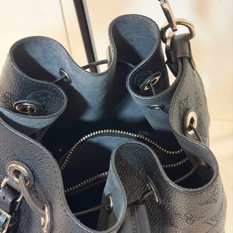 全新全配❤️ lv #黑色 #muria #月光女神 #水桶包-8