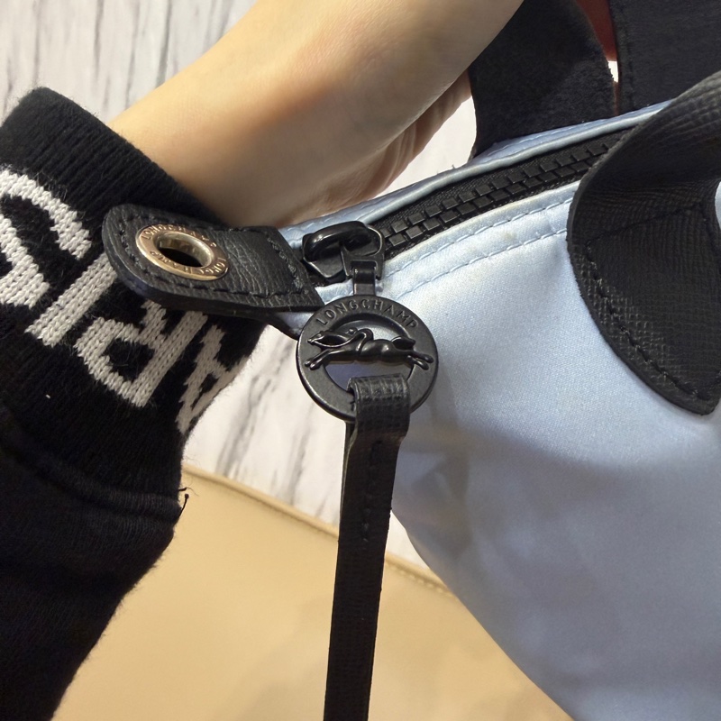 🈶肩帶❤️ longchamp #龍驤 #餃子包 #限量款 #mini-15