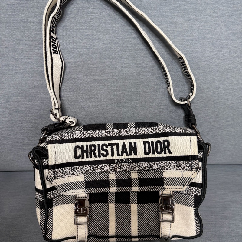 Dior 小郵差包 配 刺繡背帶-0