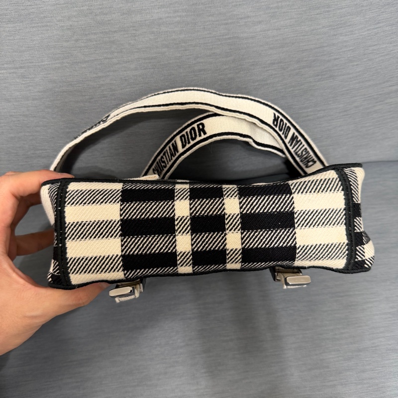 Dior 小郵差包 配 刺繡背帶-2
