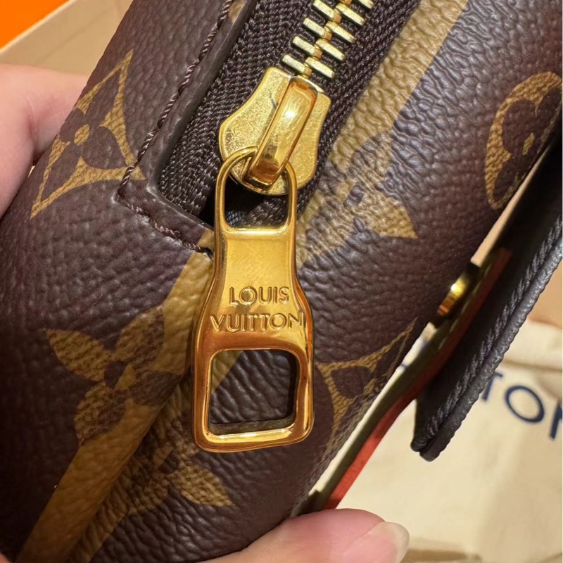 ✨Lv x nigo 聯名款 手機包 有兩層 簡單出門夠裝 98新🤎-3