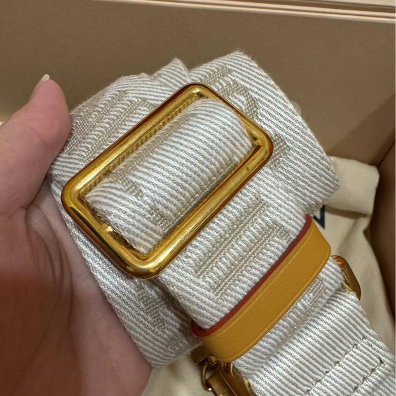 ✨Lv x nigo 聯名款 手機包 有兩層 簡單出門夠裝 98新🤎-4