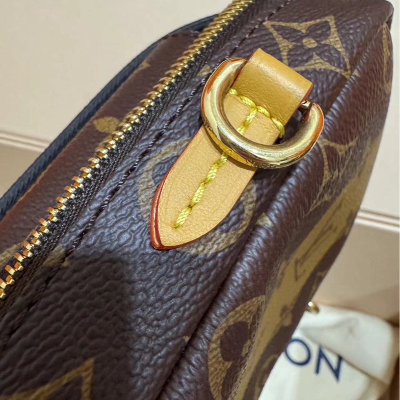 ✨Lv x nigo 聯名款 手機包 有兩層 簡單出門夠裝 98新🤎-9