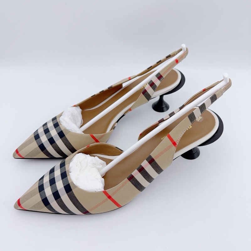 閒置新未使用/Burberry博柏利/36.5碼/經典條紋小貓跟-1