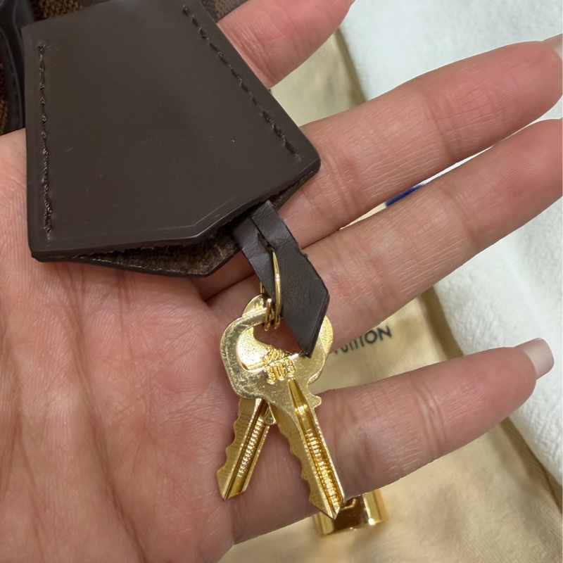 LV BB經典棋盤格貝殼包(可斜背、可手提）-25