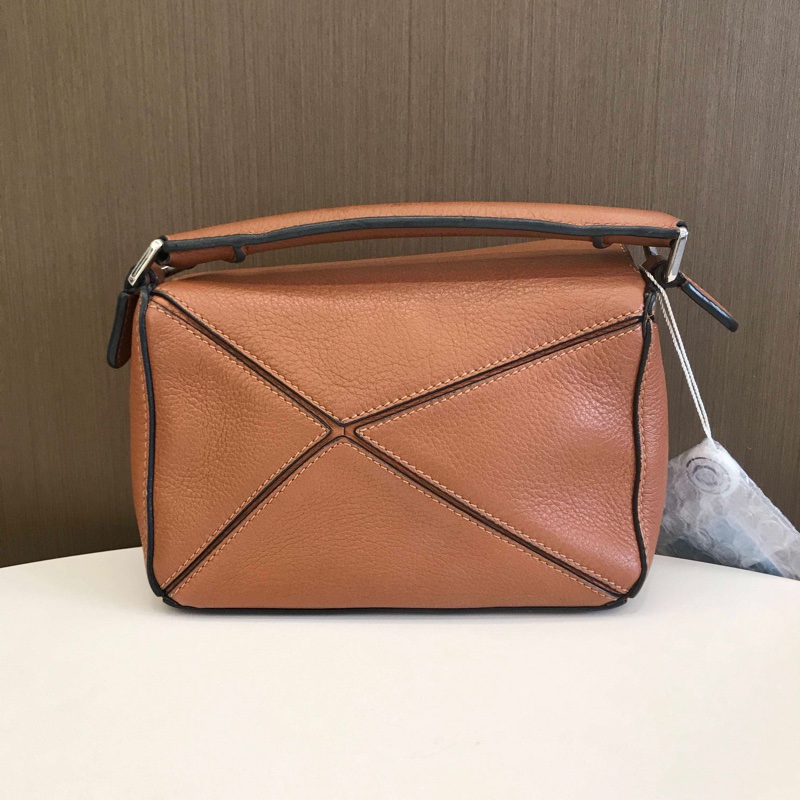 LOEWE羅意威 mini puzzle 幾何包 最美焦糖色 尺寸：18x12cm-5