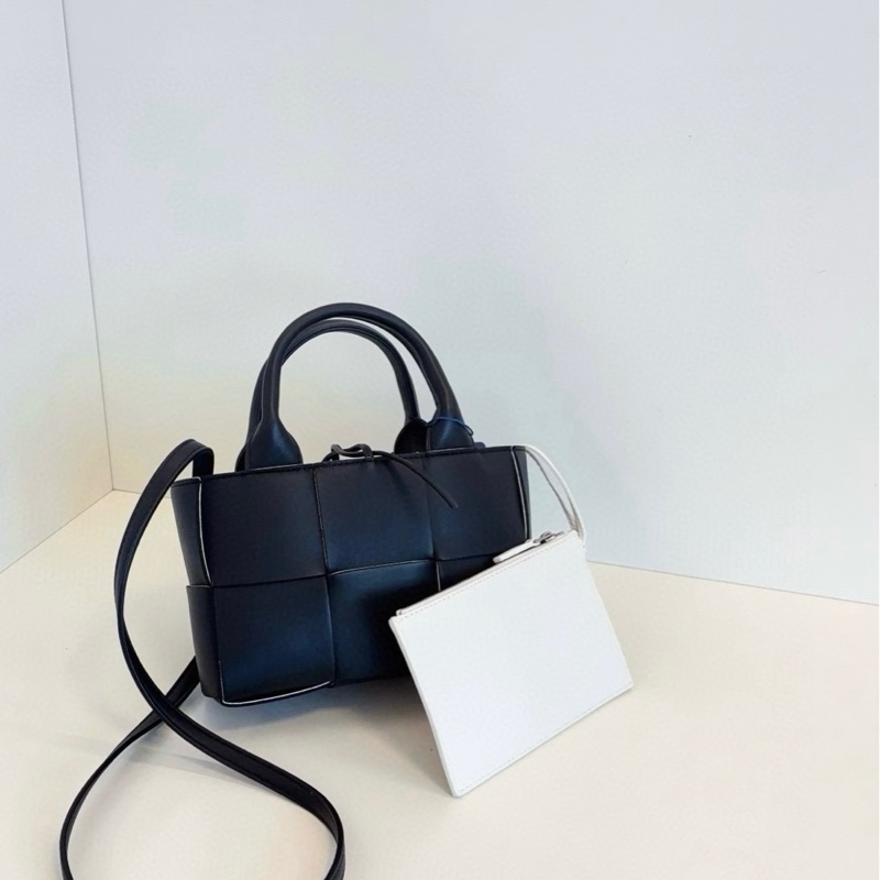 BV葆蝶家 Arco mini tote黑白熊貓新款-2