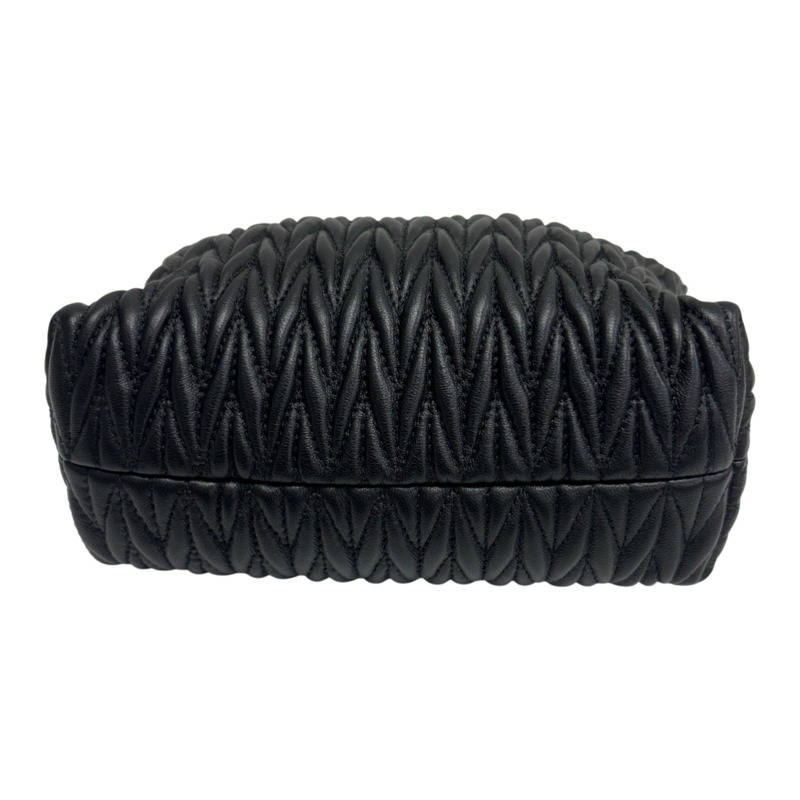 黑色 羊皮 Miu Spirit Matelasse Mini 肩背包【MIU MIU 繆繆】 5NE844-3