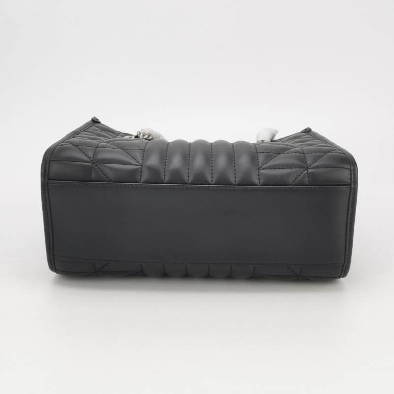 Gucci GGMarmont小号牛皮纯色绗缝双G标志单肩包-5