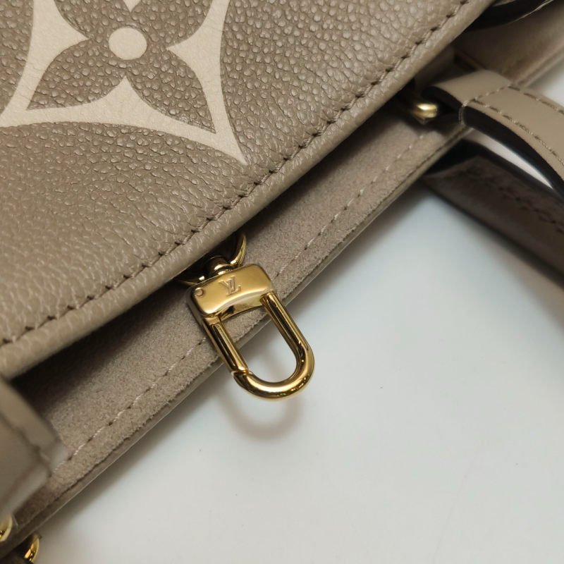 Louis Vuitton(LV)Onthego中型牛皮老花壓花單肩包晶片款-9