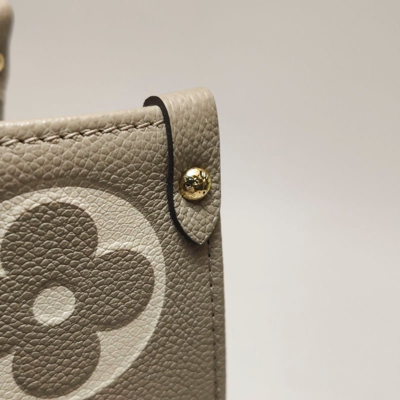 Louis Vuitton(LV)Onthego中型牛皮老花壓花單肩包晶片款-11